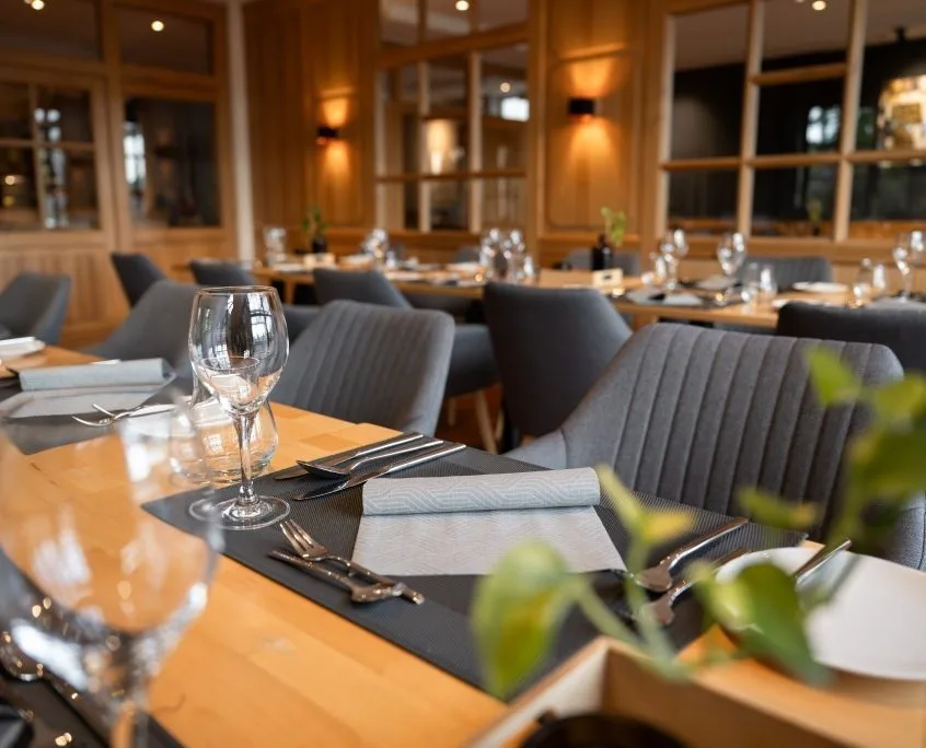 gedeckte Tische im Seehof Restaurant Seehof Restaurant am Brombachsee