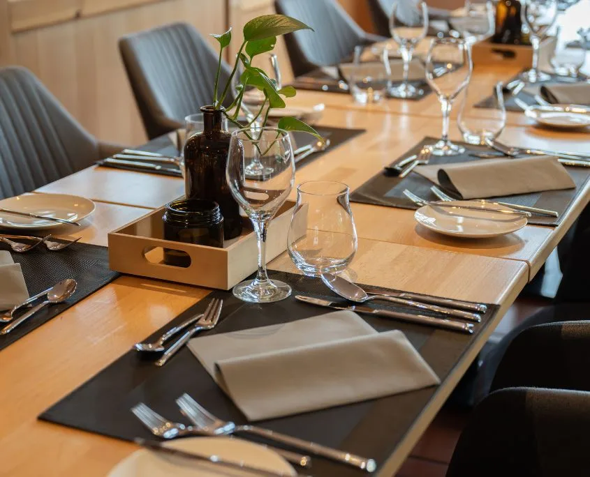Gedeckter Tisch im Restaurant Brunch am Brombachsee