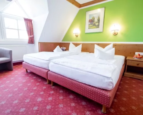 CLASSIC Zimmer mit Seeblick